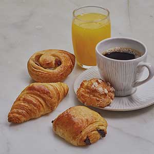LE PETIT DÉJEUNER